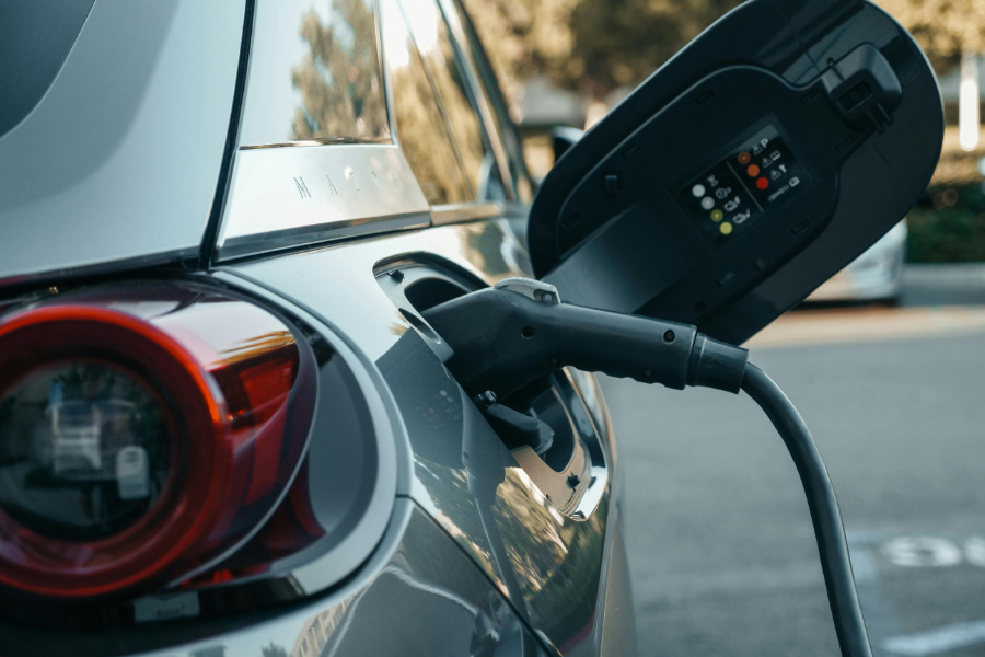 Europe needs to 'stand up' to Donald Trump's efforts to punish EU carmakers, and strengthen its leadership in the transition to electric and smart vehicles, Transport & Environment (T&E) has said.