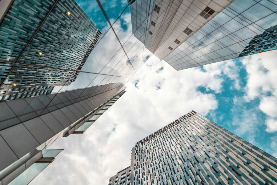 The exit of several high profile banks and investment firms from the Net Zero Banking Alliance (NZBA) risks eroding public trust in these institutions, a new report by the Institute for Energy Economics and Financial Analysis has found.