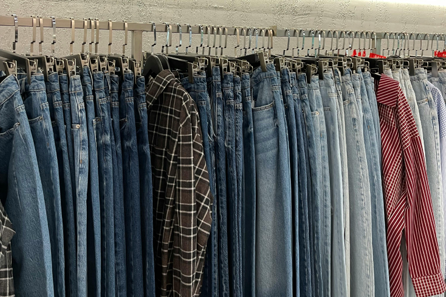 Just 31% of Irish consumers see a link between purchasing clothing and textiles and climate change, the government has said, as it announced a public consultation on Ireland’s draft National Policy Statement and Roadmap on Circular Textiles.