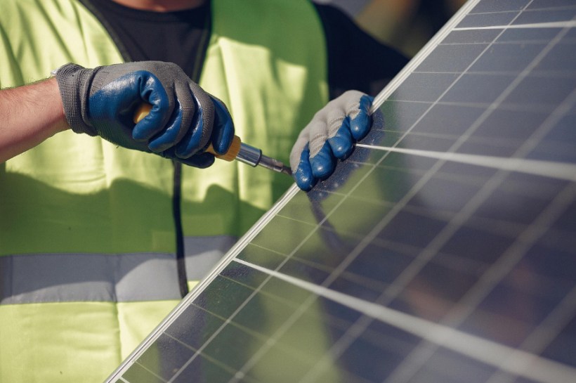 Plug-in solar panels enable UK households to 'take control' of their energy bills