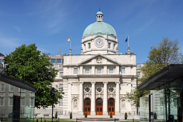 The Irish government has announced a commitment of close to €1.1 billion in Budget 2026 to accelerate the country's energy transition and net-zero strategy.