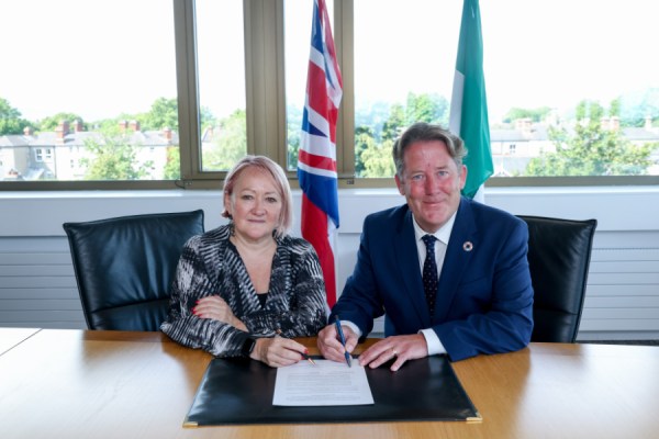Pictured are Minister for Climate, Energy and the Environment Darragh O’Brien (right) and UK Climate Minister Kerry McCarthy (left), from the Department for Energy Security and Net Zero.