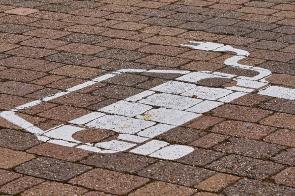 Despite new car registrations seeing 6.6% growth in the UK in March, policy pressures linked to the government 's Zero Emission Vehicle (ZEV) mandate are constraining both private and commercial vehicle markets, Shore Capital has said.