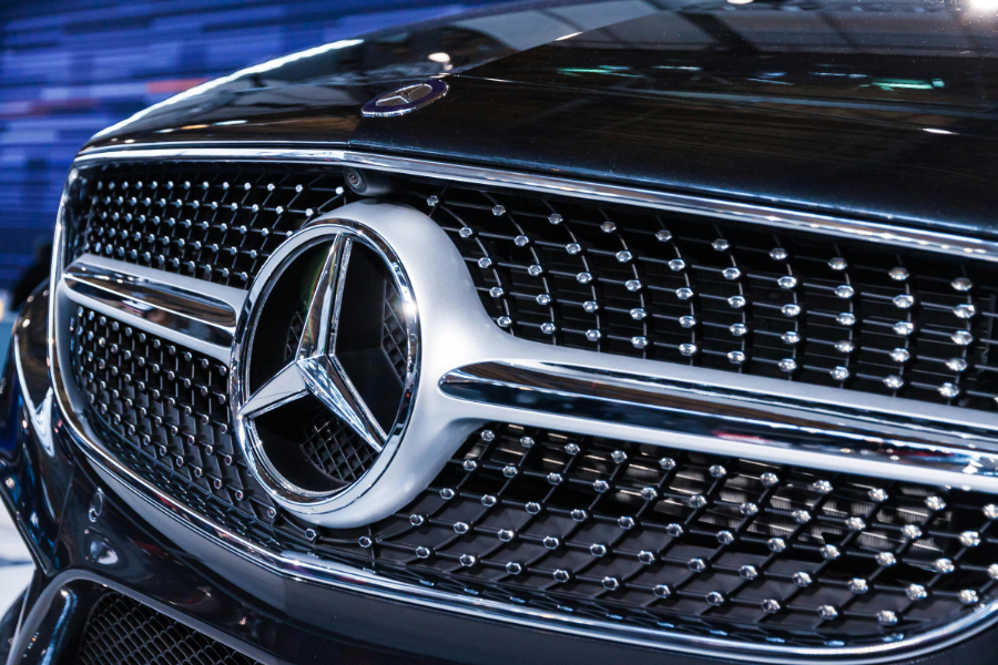 New research from Transport & Environment (T&E) has suggested that Mercedes-Benz is the only major EU carmaker that is currently not on track to comply with the European Union’s 2025–27 emissions standards.