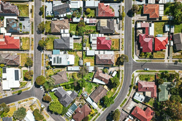 The Australian government has announced a new electricity initiative, the 'Solar Sharer' programme, which will provide households with free solar energy for at least three hours every day, regardless of whether they have rooftop solar panels.