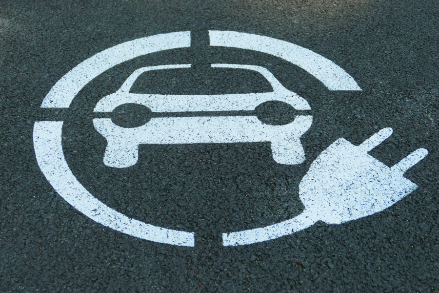 Just over one in ten (11%) of UK consumers plan to purchase a fully-electric vehicle for their next car purchase, a new study by Deloitte has found.