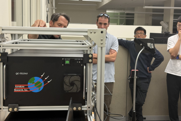 Researchers at Stanford University test the Aerodyne Tildas hydrogen analyzer, the world's first commercialized H2 analyzer, used in the lab to measure hydrogen concentrations. (Photo credit: Rob Jackson, Stanford University)