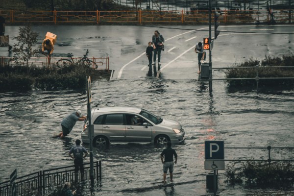 Climate risks are 'redrawing the boundaries' when it comes to how the insurance and reinsurance markets are managing losses, a new report by the Stockholm Environment Institute has found.