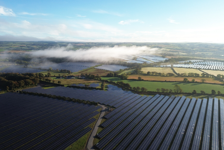 The European Investment Bank (EIB) has announced a €260 million investment in Ireland's solar energy sector, including a €100 million project finance loan to Dolmen Solar, a subsidiary of Power Capital Renewable Energy.