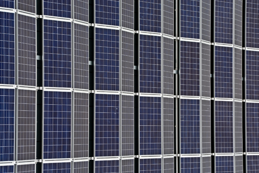 Rooftop photovoltaic systems can help make solar power's land use more efficient, a new study by McGill University has found.