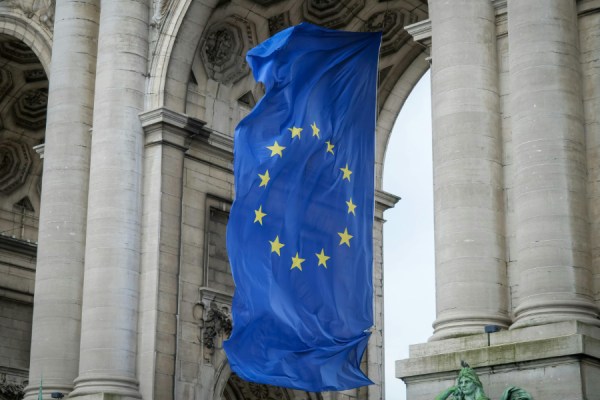 The European Commission has teamed up with development finance institutions to launch the Global Green Bond Initiative (GGBI) Fund, a public-private investment tool that will mobilise up to €20 billion worth of private capital for sustainable infrastructure projects in low and middle-income countries.