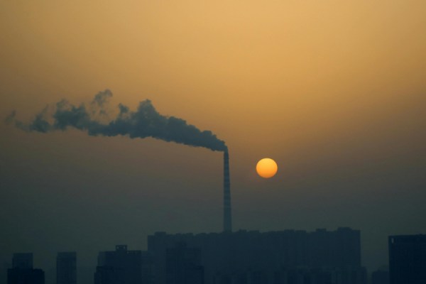 A new study by the Stockholm Environment Institute (SEI) at the University of York has said that measures such as reducing poverty and improving healthcare can be as critical as cutting emissions when it comes to lowering deaths caused by air pollution.