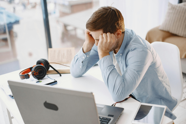 The increased use of artificial intelligence in workplace management tasks can impact workers' mental and social well-being, a working paper from the International Labour Organization (ILO) has suggested.