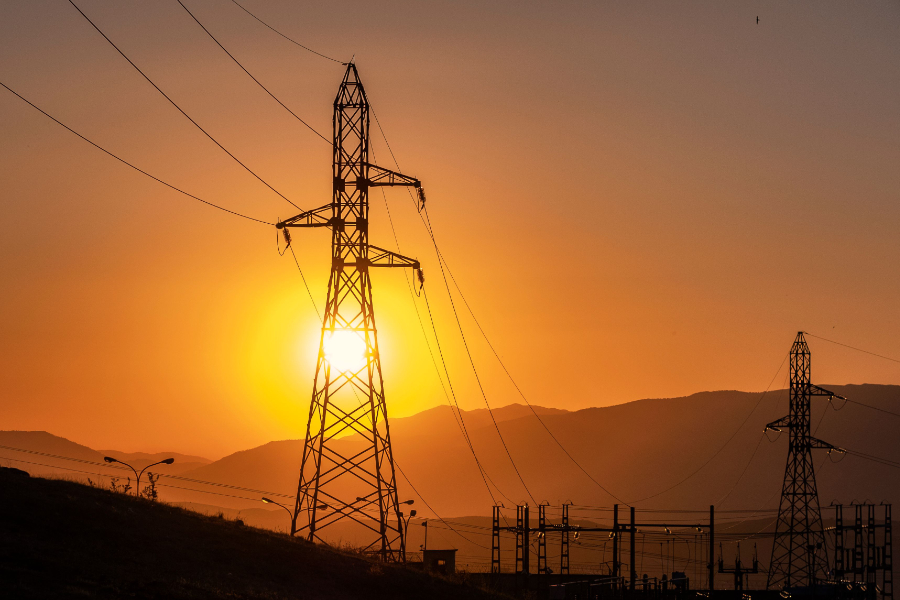Pattern Energy Group has announced that its SunZia renewable energy and transmission project, which combines around 3,650MW of wind generation capacity in New Mexico with a 550-mile high-voltage direct current (HVDC) transmission line, is now operational.