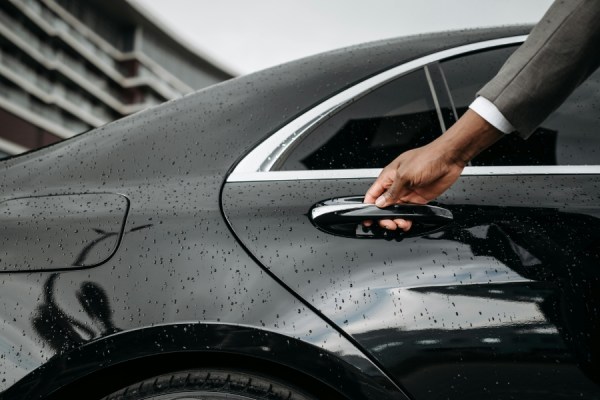 Some two thirds of European countries are failing to offer tax incentives to companies to encourage them to transition away from fossil fuel-powered cars, new analysis from Transport & Environment (T&E) has revealed.