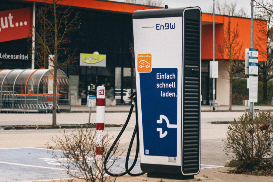The price of battery electric vehicles (BEVs) fell by 18% in real terms between 2020 and 2025, compared to a 2% increase for combustion engine cars, according to a new study by the International Council on Clean Transportation (ICCT).