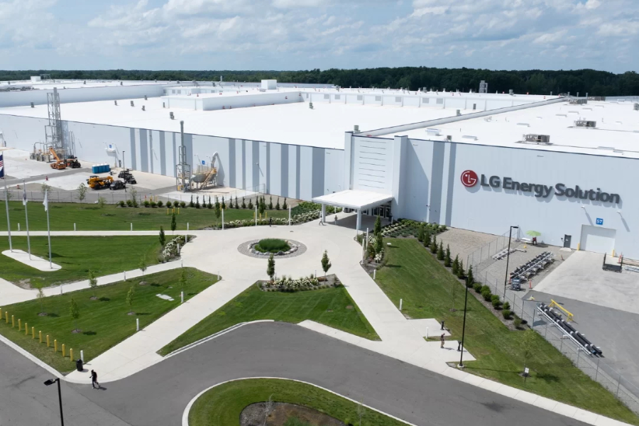 LG Energy Solution has commenced production at its new 226-acre battery manufacturing facility in Michigan, in the United States, which will manufacture large-format batteries for both battery energy storage systems (BESS) and electric vehicles.