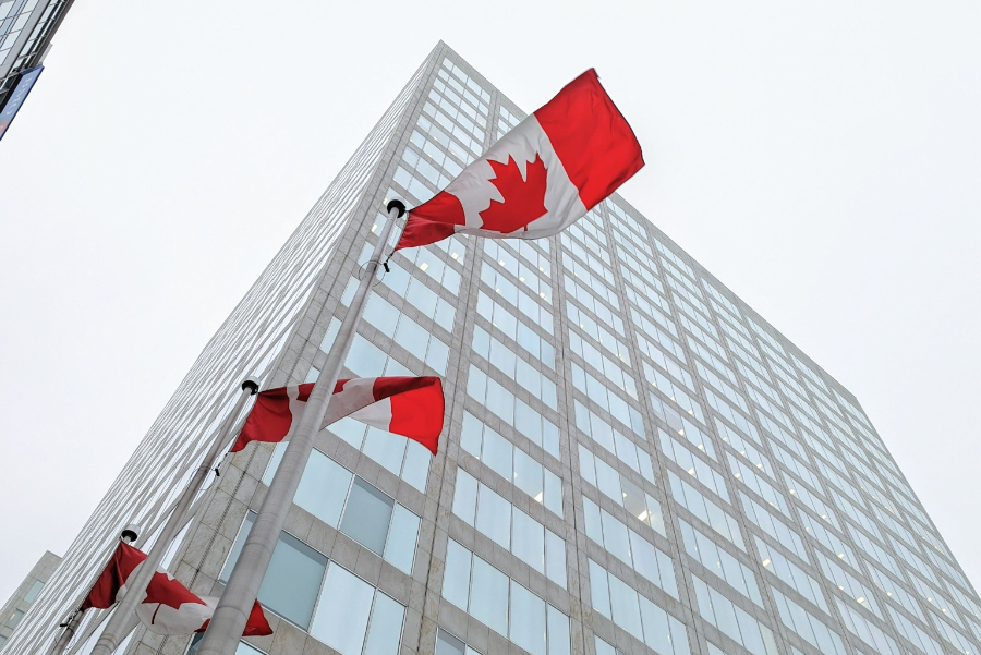Political and legal opposition to ESG measures in the United States is spilling over the border to Canada, but the country's legal and regulatory framework continues to support institutional investors who 'stand their ground', a new report by the Institute for Sustainable Finance (ISF) and Canada Climate Law Initiative (CCLI) has found.