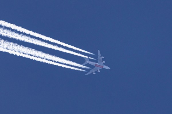 Efforts to prevent or reduce the formation of aircraft contrails – the visible trails left by aircraft – could delay aviation-related global warming by as much as a decade, according to new research commissioned by Transport & Environment (T&E).